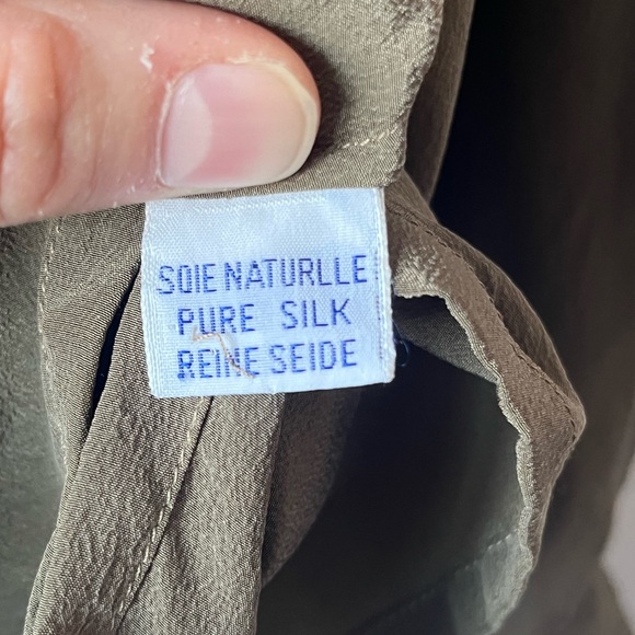 Women's 100% Silk Hand Embroidered Quilted Olive Green Button Down Blouse size L - Picture 5 of 14